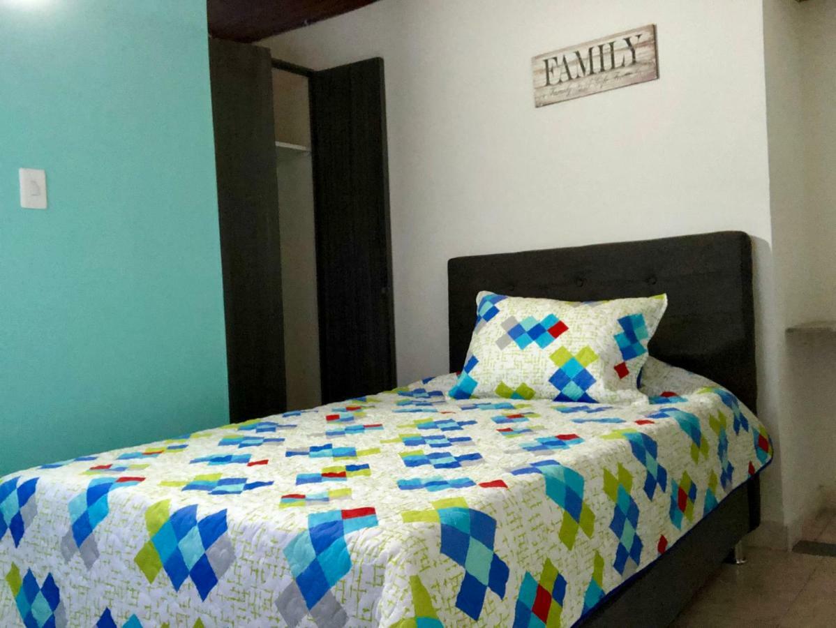 Aloha Hostel Bogotá Esterno foto